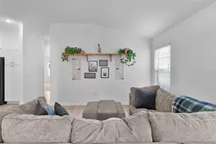 842 Spring Ave, The Villages, FL 34762 - Photo 11