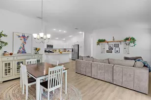 842 Spring Ave, The Villages, FL 34762 - Photo 5