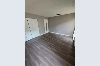 2811 SW Archer Rd 142 Road #R142, Gainesville, FL 32608 - Photo 9