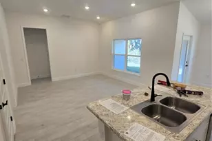 1045 Heron Point Dr, Inverness, FL 34453 - Photo 11