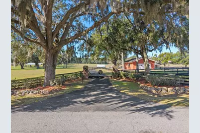 10880 NW 160th Avenue, Morriston, FL 32668 - Photo 5