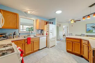 969 Candler Pl, The Villages, FL 32162 - Photo 15