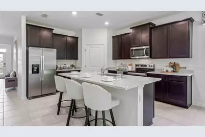 8198 Ives Place, Wildwood, FL 34785 - Photo 5