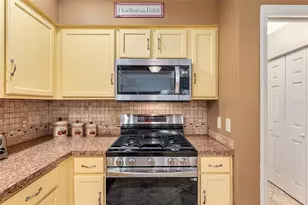 9526 SW 92nd Place Rd, Ocala, FL 34481 - Photo 11