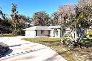 7961 W Riverbend Rd, Crystal River, FL 34428 - Photo 1