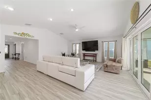 1558 Netherton Ln, The Villages, FL 34762 - Photo 5