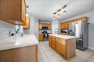 888 Marietta Ln, Eustis, FL 32726 - Photo 3