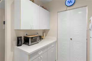 1610 N 42ND Cir, Vero Beach, FL 32967 - Photo 17