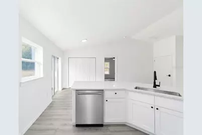 1922 SW Little Cliffs Drive, Dunnellon, FL 34431 - Photo 5