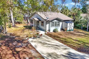 715 NE 12th Terrace, Crystal River, FL 34428 - Photo 7