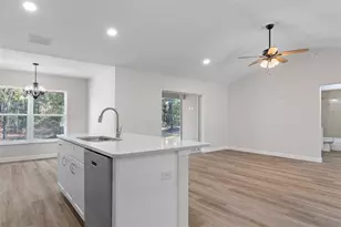 298 W Baker Pl, Citrus Springs, FL 34434 - Photo 17