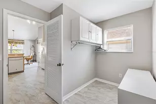 9115 SE 170th Fontaine St, The Villages, FL 32162 - Photo 13