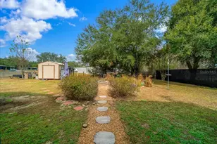 10063 SE 126th Ln, Belleview, FL 34420 - Photo 13