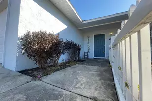 36422 Birdie Ct, Grand Island, FL 32735 - Photo 3