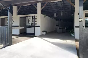 21051 SE 42nd St, Morriston, FL 32668 - Photo 7