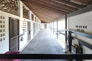 21051 SE 42nd St, Morriston, FL 32668 - Photo 3