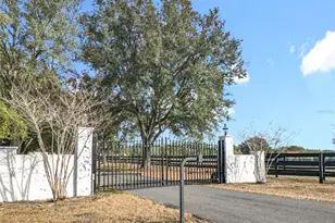 21051 SE 42nd St, Morriston, FL 32668 - Photo 15