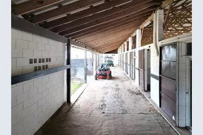 21051 SE 42nd Street, Morriston, FL 32668 - Photo 5