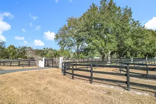 21051 SE 42nd St, Morriston, FL 32668 - Photo 17