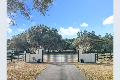 21051 SE 42nd Street, Morriston, FL 32668 - Photo 13