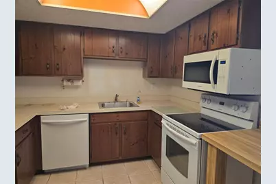 512 Fairways Circle #A, Ocala, FL 34472 - Photo 5