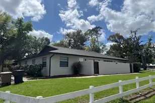 1902 NE 17th Pl, Ocala, FL 34470 - Photo 1