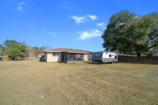 543 Silver Course Ct, Ocala, FL 34472 - Photo 15