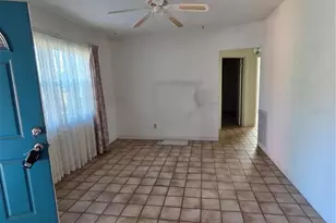 5810 7th Ave S, Saint Petersburg, FL 33707 - Photo 11