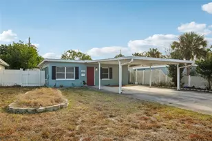 640 59th St S, Saint Petersburg, FL 33707 - Photo 3