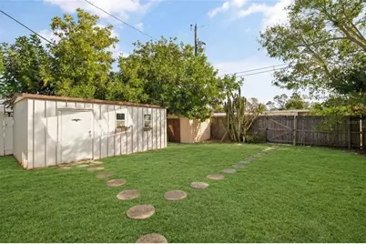 640 59th St S, Saint Petersburg, FL 33707 - Photo 27