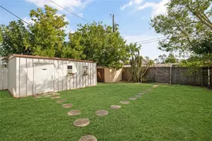640 59th St S, Saint Petersburg, FL 33707 - Photo 27