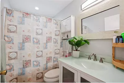 640 59th St S, Saint Petersburg, FL 33707 - Photo 17