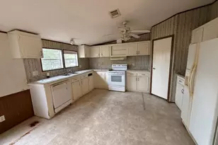 217 Longview Ave, Lady Lake, FL 32159 - Photo 3