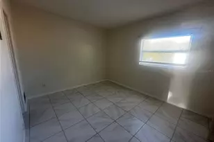 1315 SE Silver Springs Pl, Ocala, FL 34471 - Photo 5