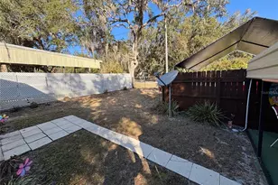 18592 SE 21st St, Silver Springs, FL 34488 - Photo 11