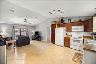 17757 SE 28th Lane Rd, Silver Springs, FL 34488 - Photo 9