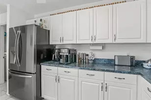 19830 SE 15th Pl, Morriston, FL 32668 - Photo 15