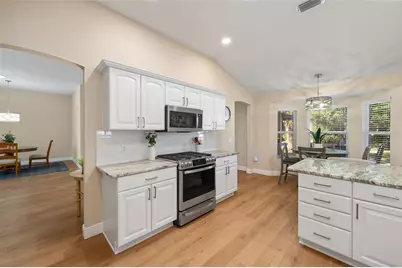 1852 Williamsburg Avenue, The Villages, FL 32162 - Photo 9