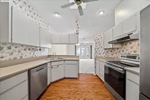 6818 E Queensbury Ln, Inverness, FL 34452 - Photo 9