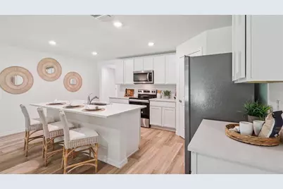 8749 Triumph Circle, Wildwood, FL 34785 - Photo 5