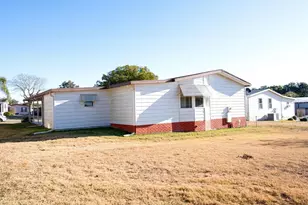 1863 W Schwartz Blvd, Lady Lake, FL 32159 - Photo 23