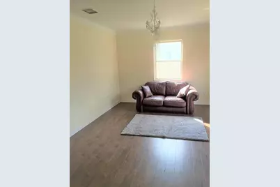 762 60th Avenue NE, Saint Petersburg, FL 33703 - Photo 3