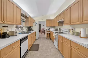 11335 SW 138th Ln, Dunnellon, FL 34432 - Photo 9