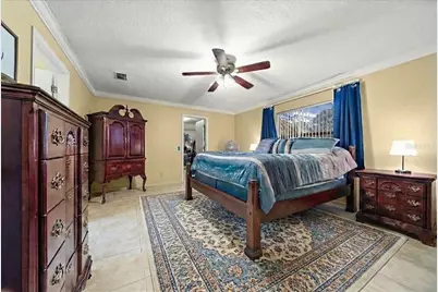 118 W Camelot Drive, Palatka, FL 32177 - Photo 9