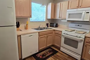 1088 Gennesse Ln, The Villages, FL 32162 - Photo 15