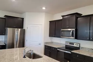 5084 Stokes Wy, Wildwood, FL 34785 - Photo 7