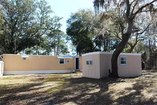 18664 SE 21st Pl, Silver Springs, FL 34488 - Photo 11