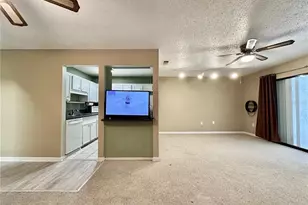 2834 SW 14th Dr, Gainesville, FL 32608 - Photo 17