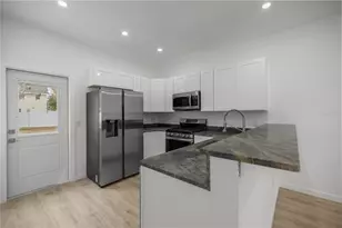 310 SE 6th St, Williston, FL 32696 - Photo 11