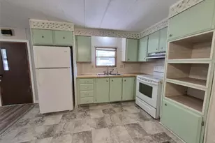 18565 SE 24th Ln, Ocklawaha, FL 32179 - Photo 21